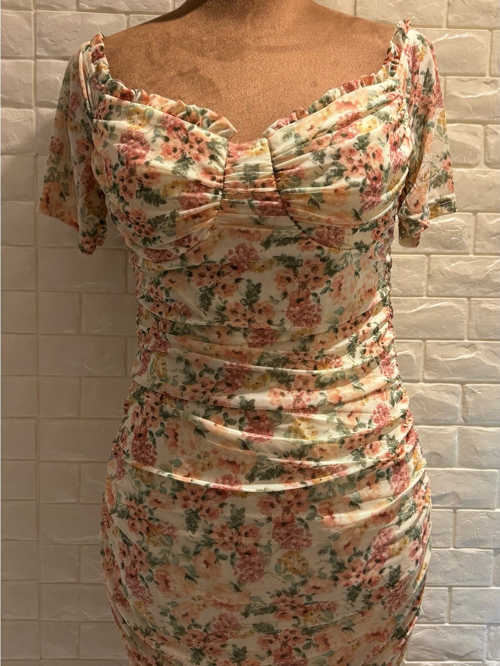 Women’s large floral dress coquette